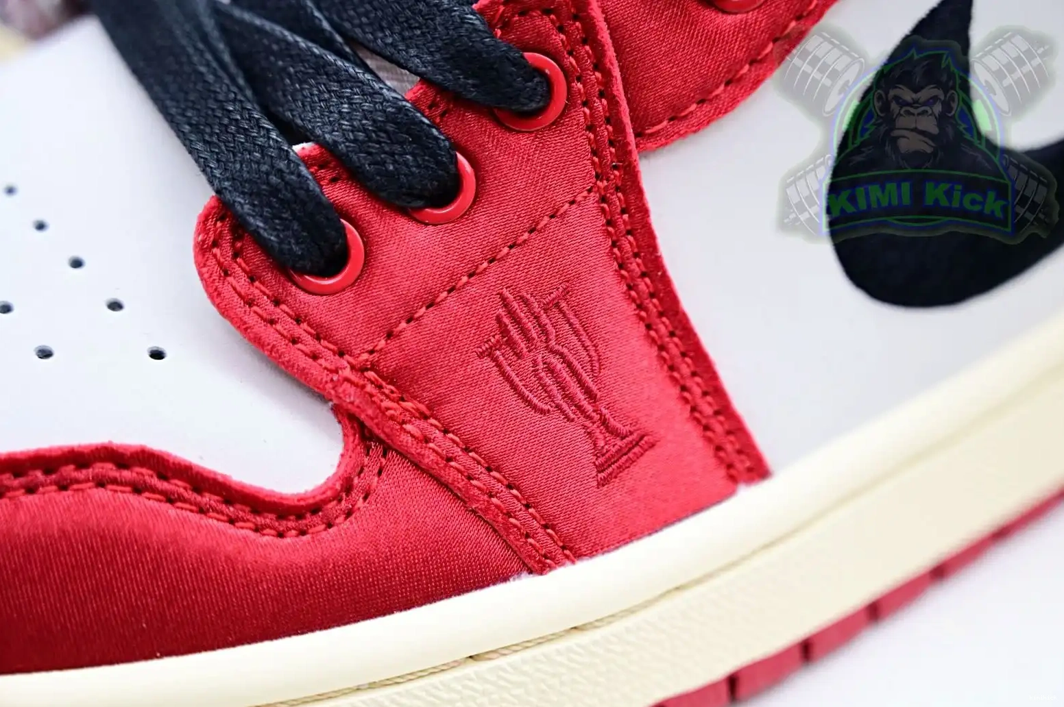 Low Trophy “Away” OG Room 1 Jordan Air x Jordan Kimikick 0621